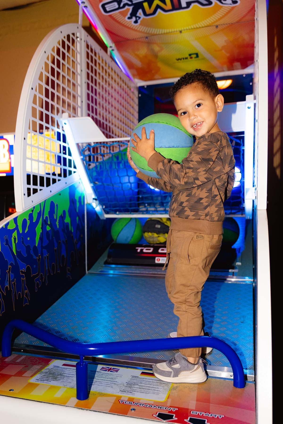 TRUI | AOP Bruine Grafische afbeelding