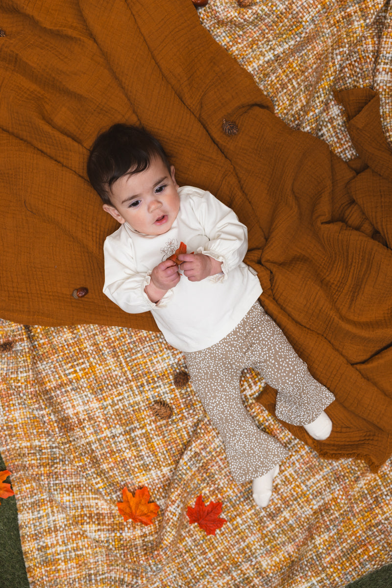 Flairbroek zandkleurig met stippen | AOP Sand Dot