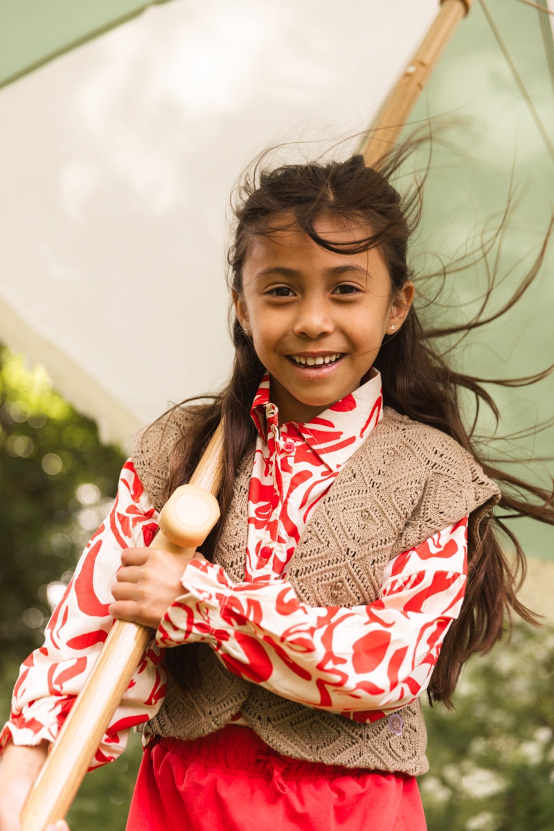 Shirt met rode bloemen | AOP Red Flower