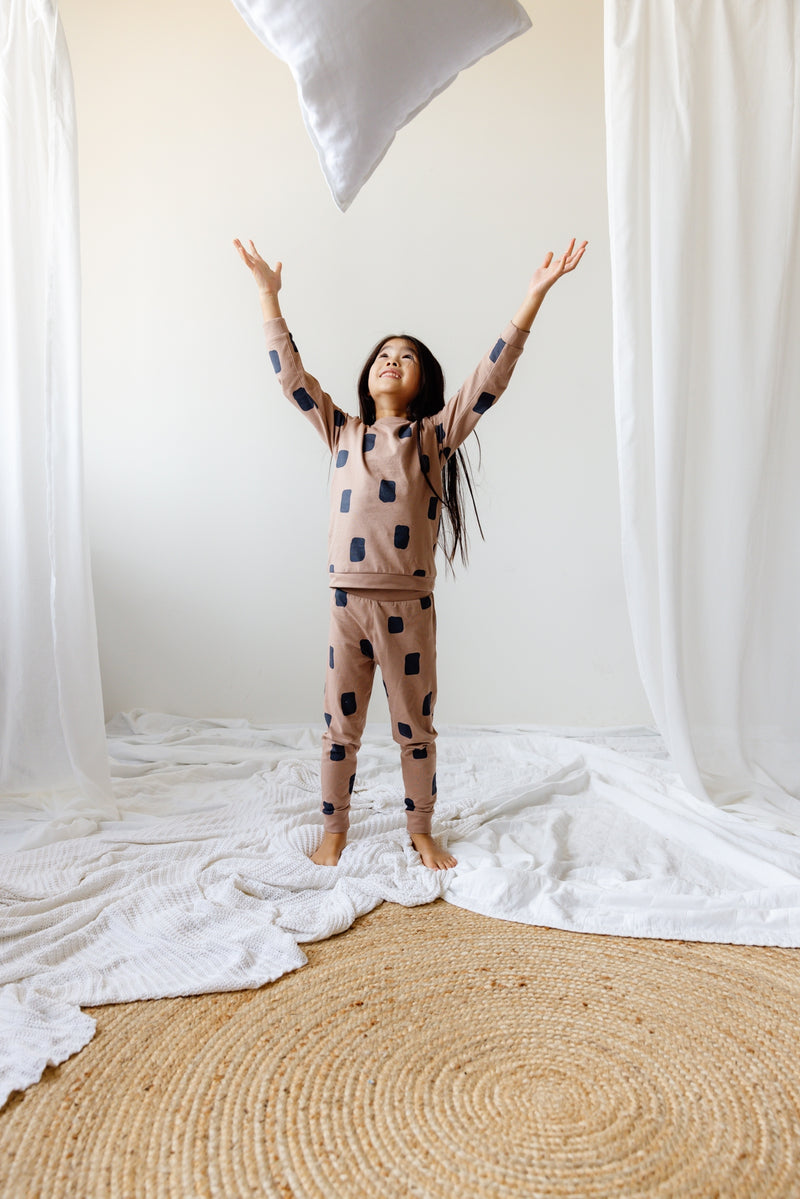 PYJAMA | AOP Sand Dot